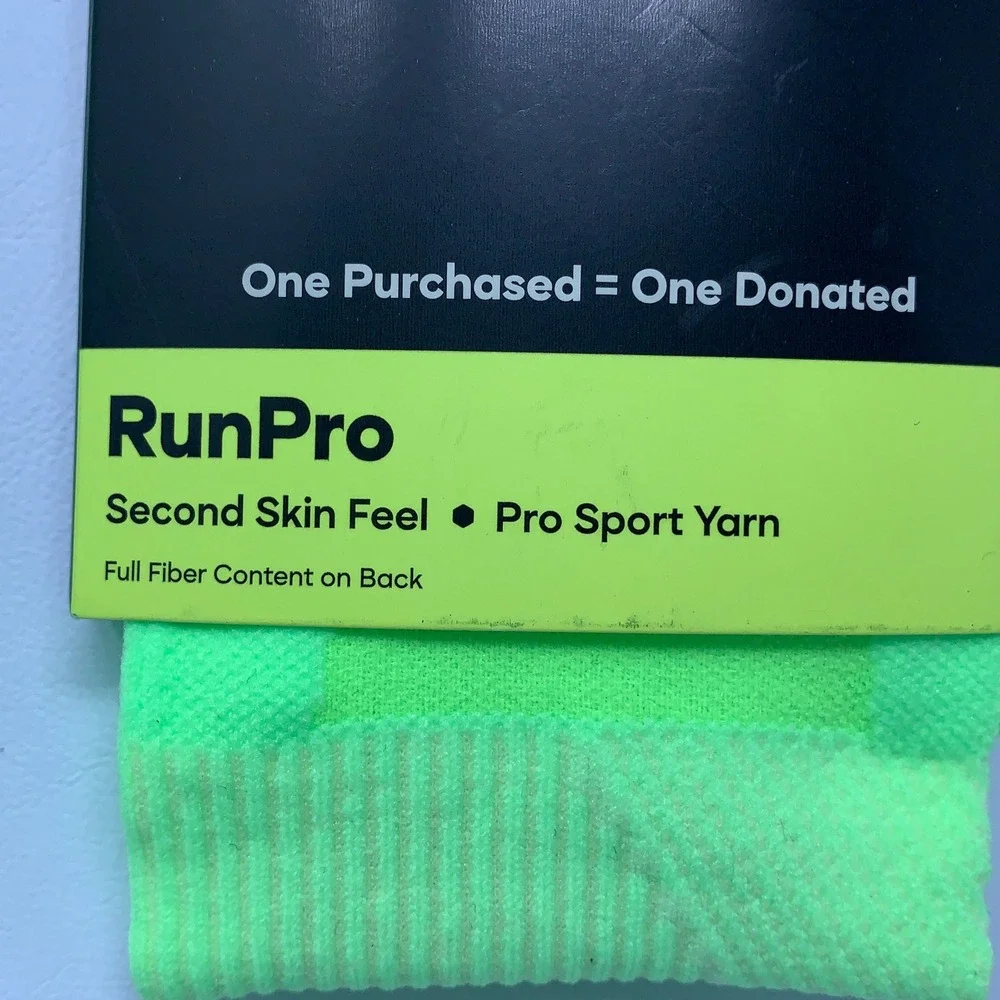 Bombas Unisex Medium Green RunPro Ultra Lightweight Quarter Sport Socks NWT